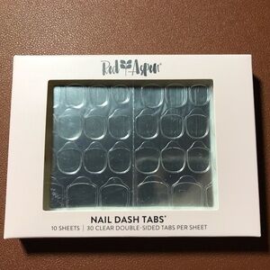 Nail Dash Tabs New In Box Press On Nail Tabs